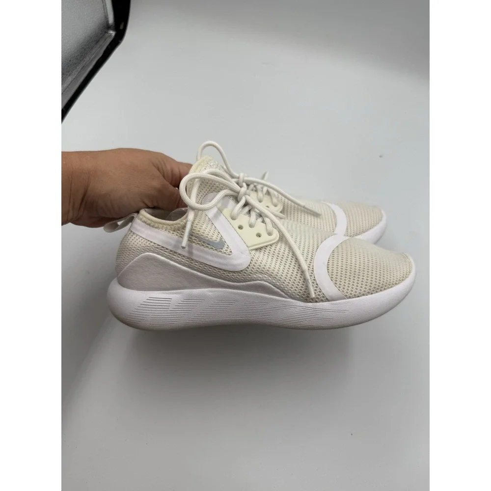 Nike good preowned